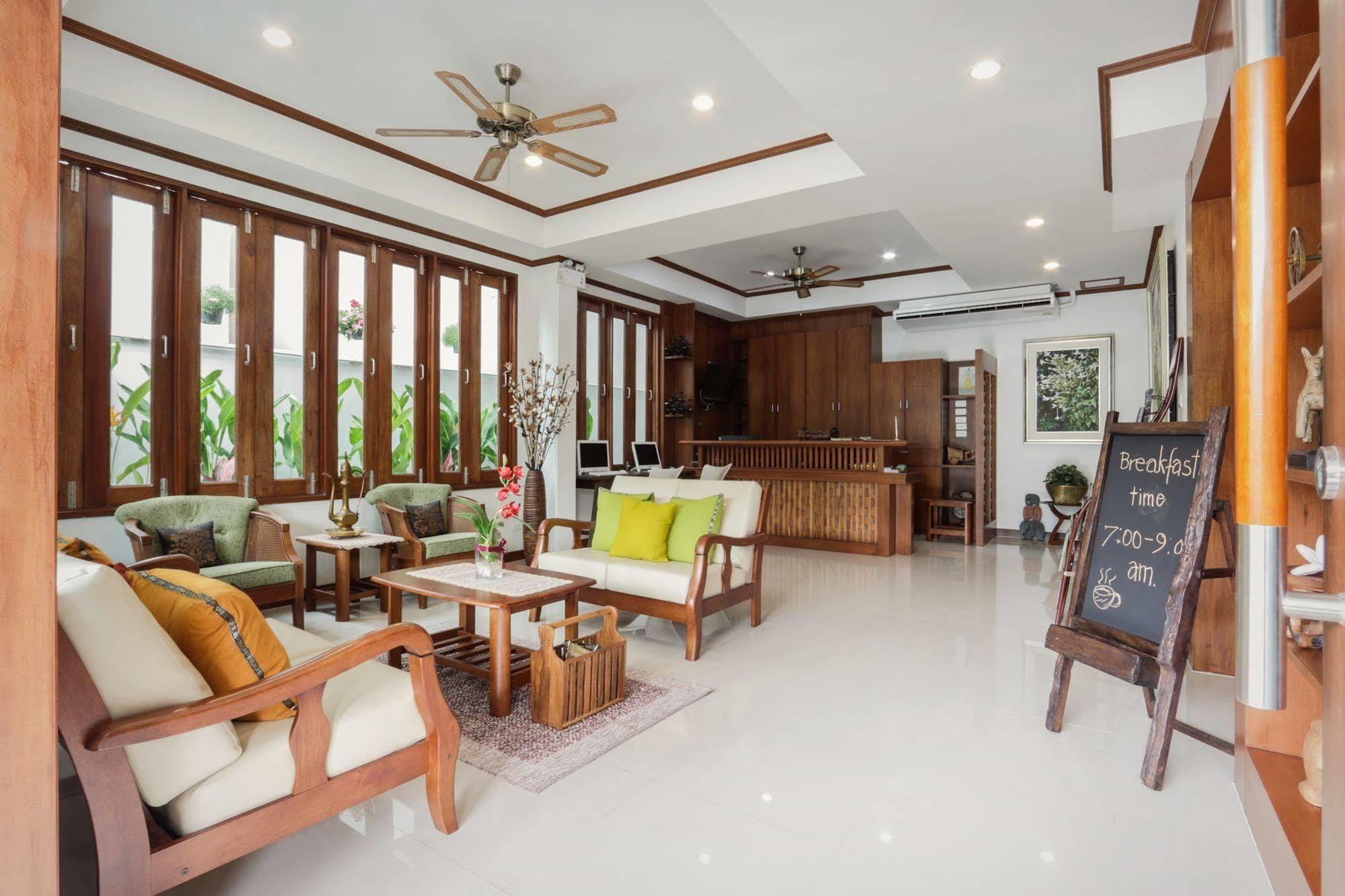 Cozytel Chiangmai Hotel Chiang Mai Exterior foto